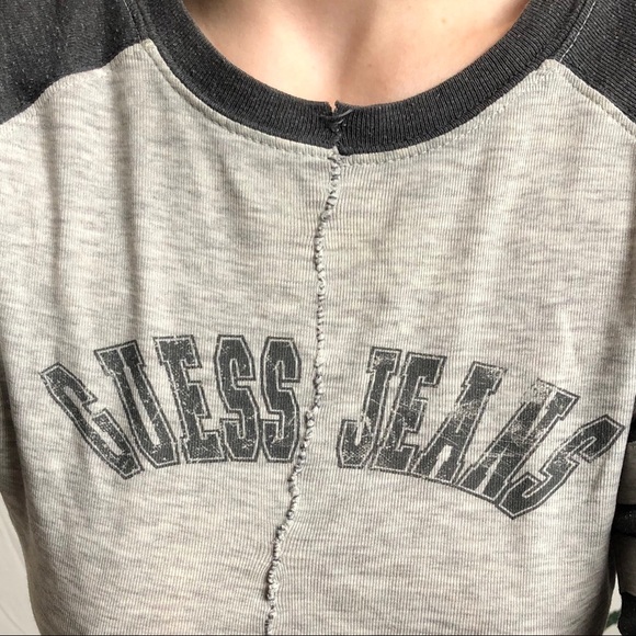 4/$10 | 90s Guess Two-toned Grey Raglan - Picture 4 of 4